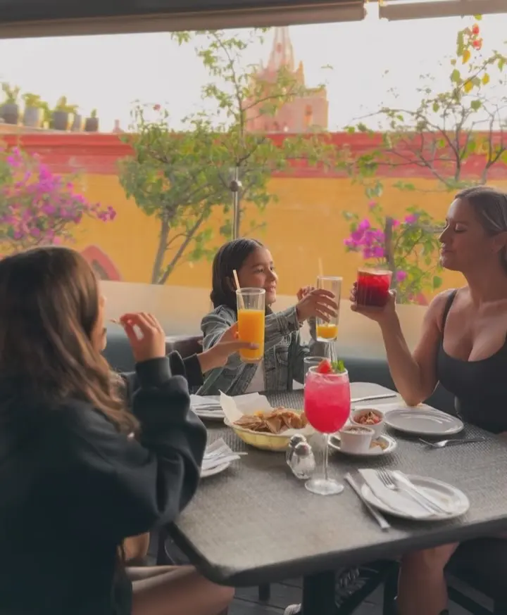 Aarón Díaz Returns To Childhood Home In San Miguel De Allende, Visits Iconic Restaurant