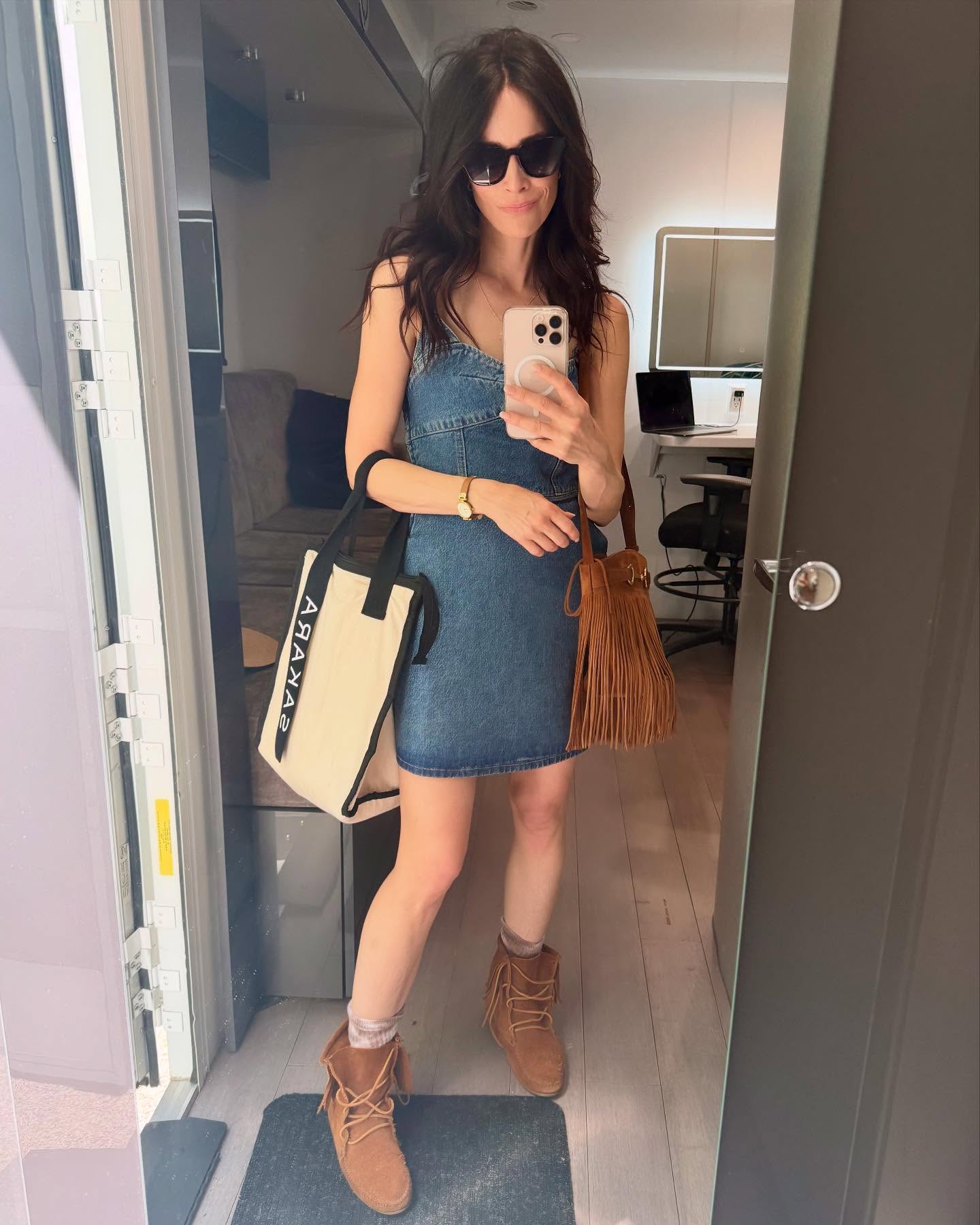 Abigail Spencer Embraces Country-Style In New 'Blue Jean Bebe' Instagram Post