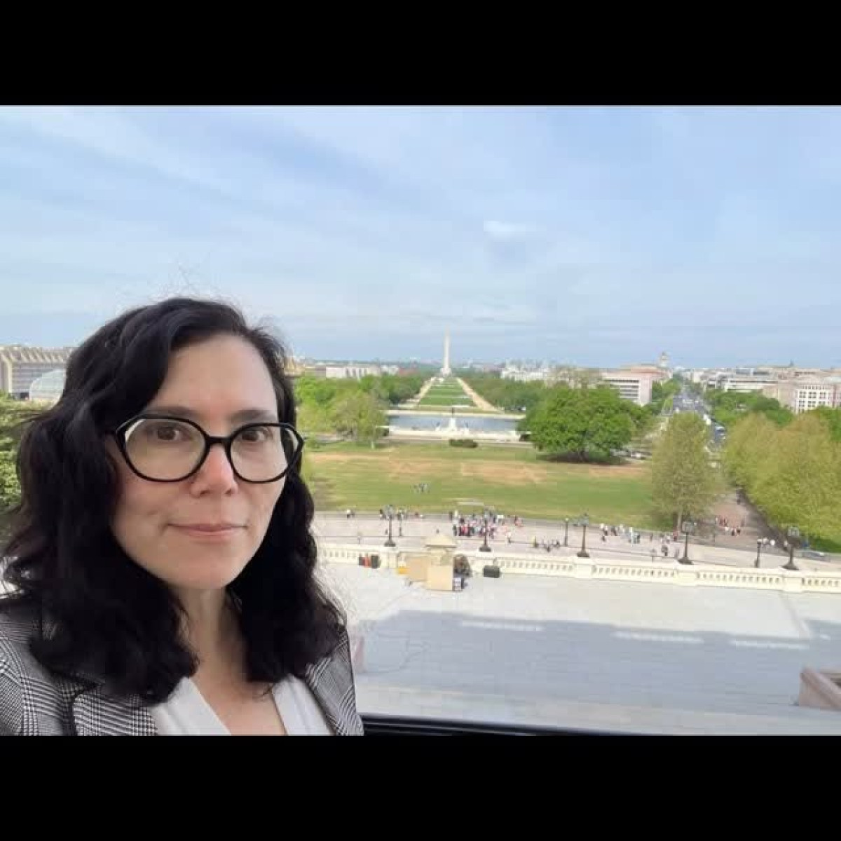 Alex Borstein Advocates For National Endowment For The Arts In Washington DC Emmy-winning actress joins Creative Coalition delegation to champion arts funding on Capitol Hill