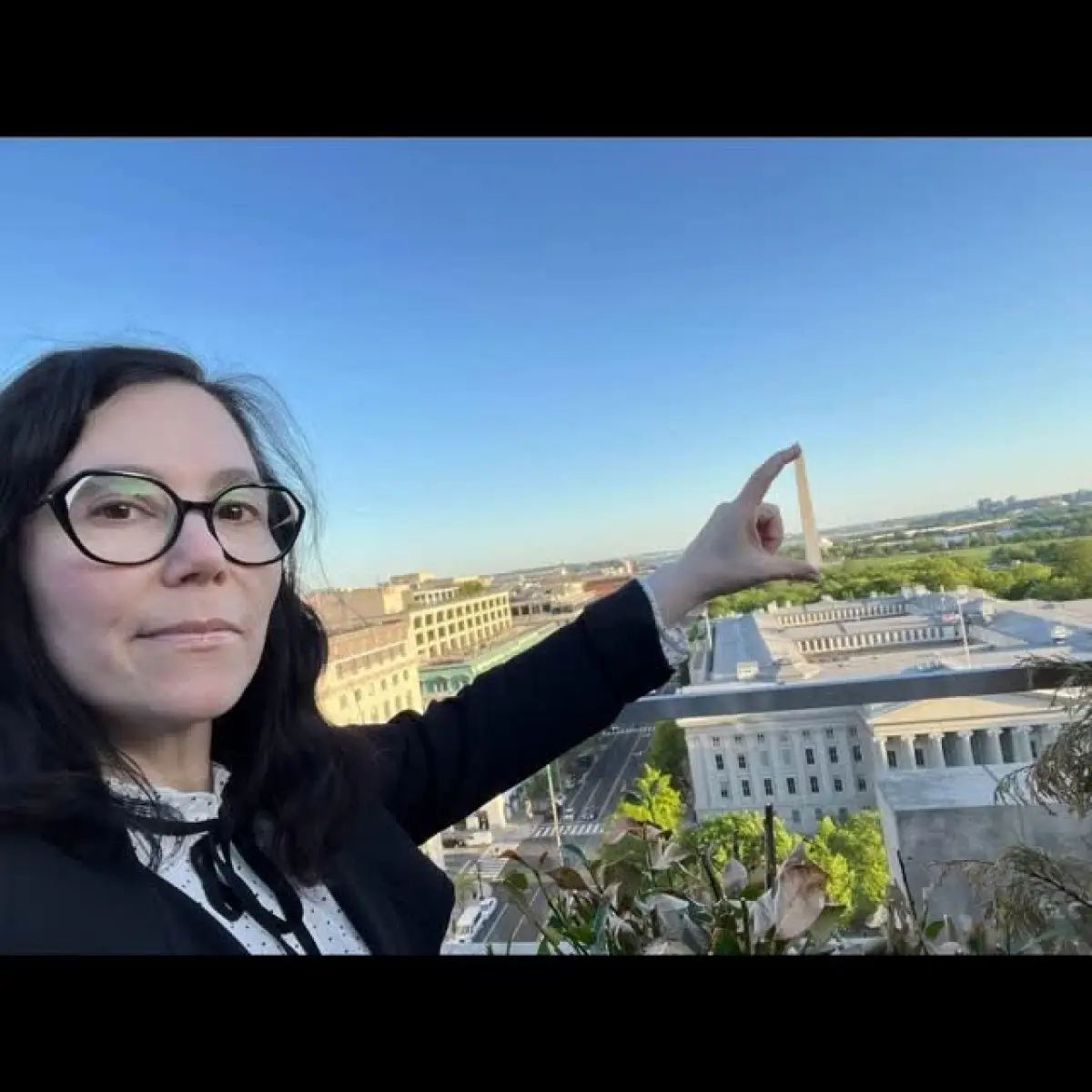Alex Borstein Bids Washington D.C. Farewell, Celebrates Arts Legacy Actress and comedian says goodbye to Washington after eventful trip.