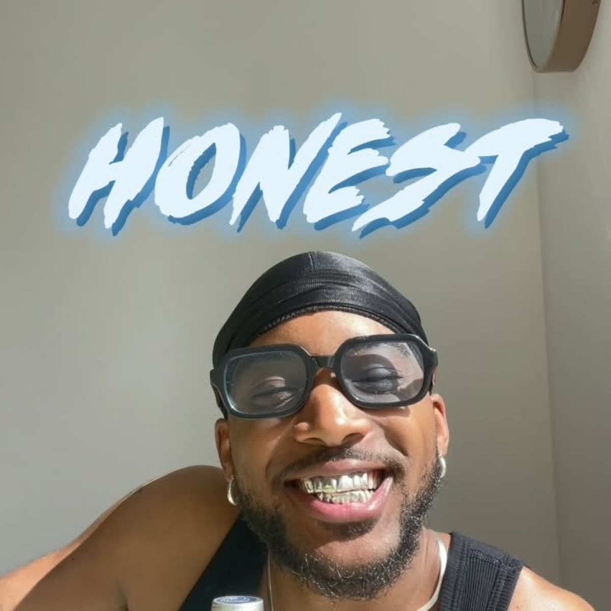 Algee Smith Celebrates ‘Honest’ Single With Weekend Drink Fun With cheeky humor, the singer announces new music and invites fans to share drink recipes.