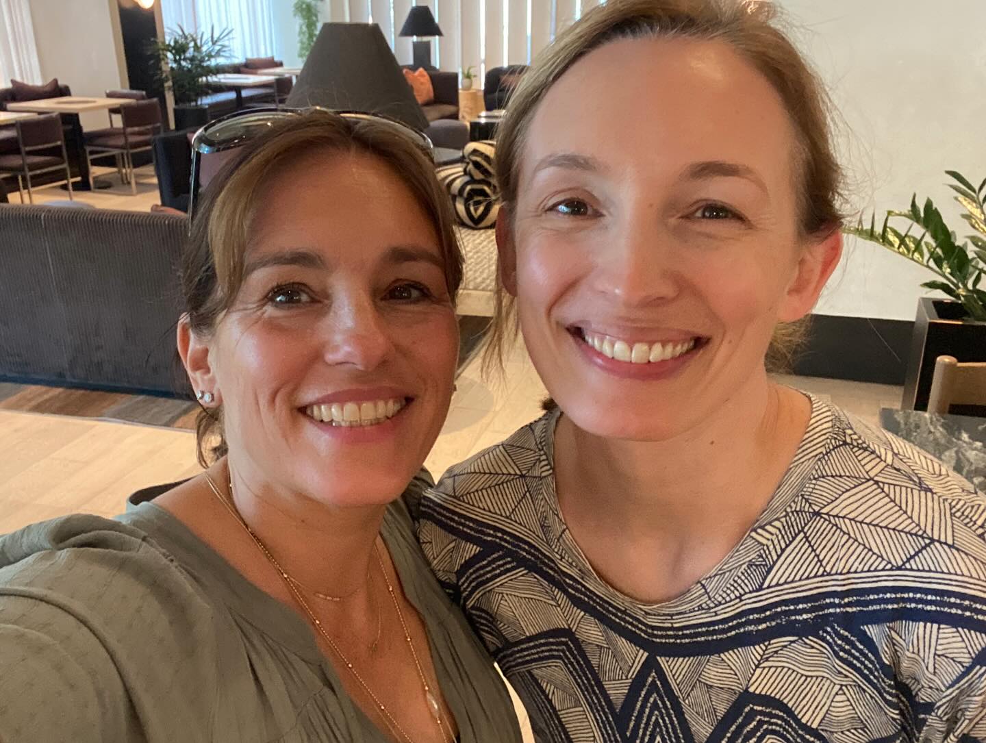 Amy Jo Johnson Celebrates Power Rangers Reunion at NostalgiaCon Denver