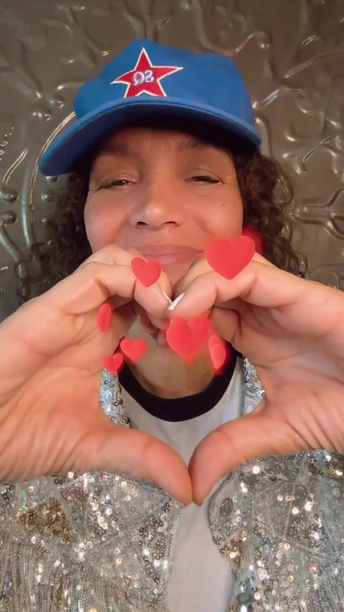 The iconic 'Friday' actress shares her favorite online shows.