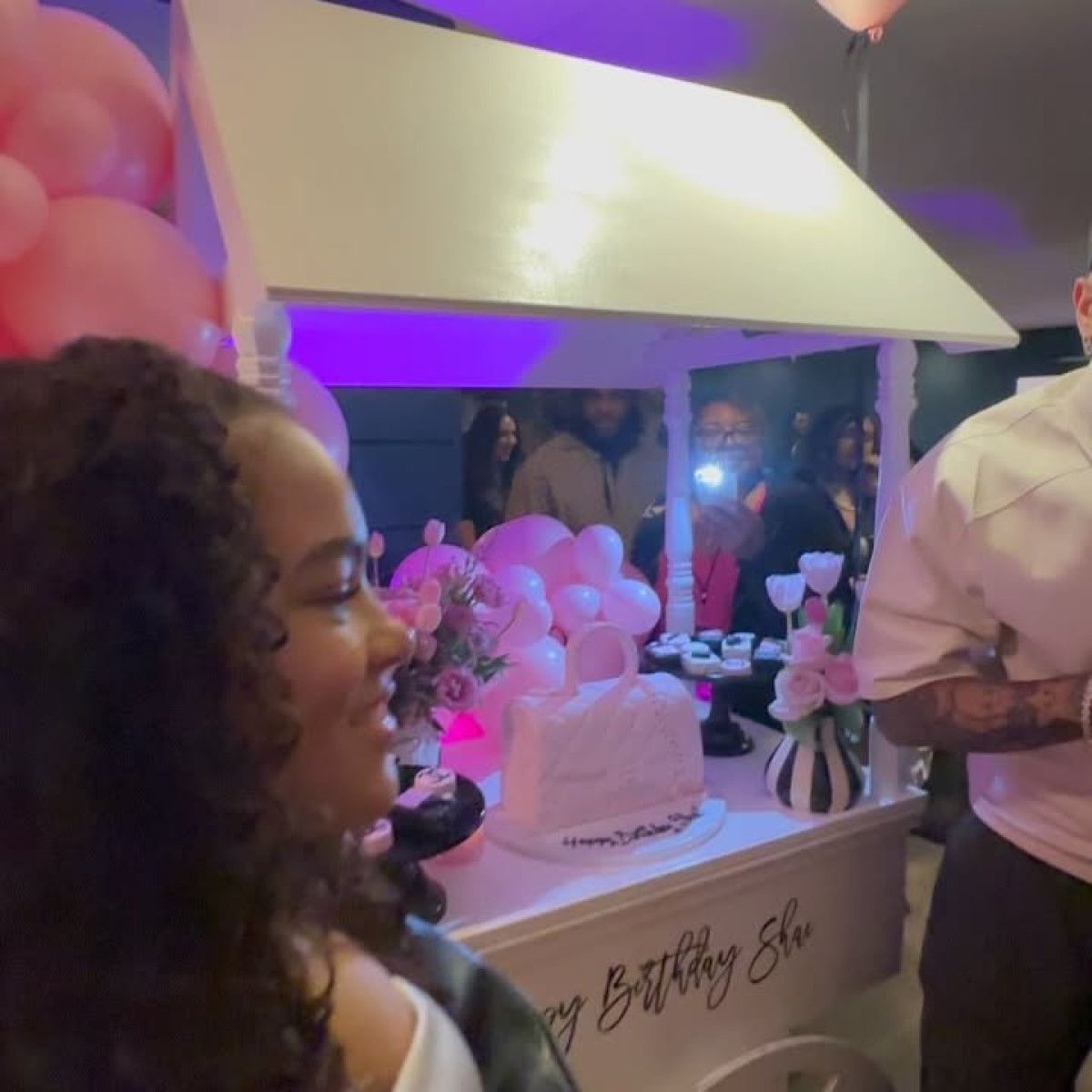 Bow Wow Celebrates Daughter’s 14th Birthday Bash Last night of tour: iconic performance and heartfelt family moments inside The Forum. WOW!