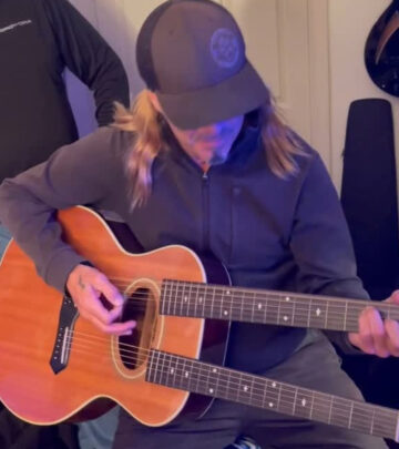 Bret Michaels rocks a double neck acoustic session at Marlin’s studio with tour updates!!!