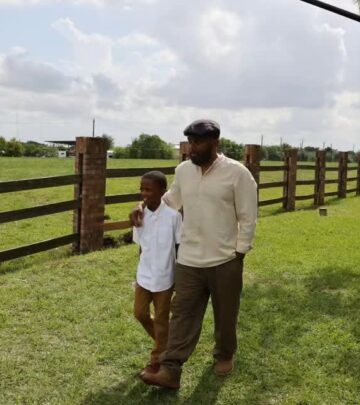 The 'Martin' star gives fans a glimpse into his current work life with cryptic on-set photo
