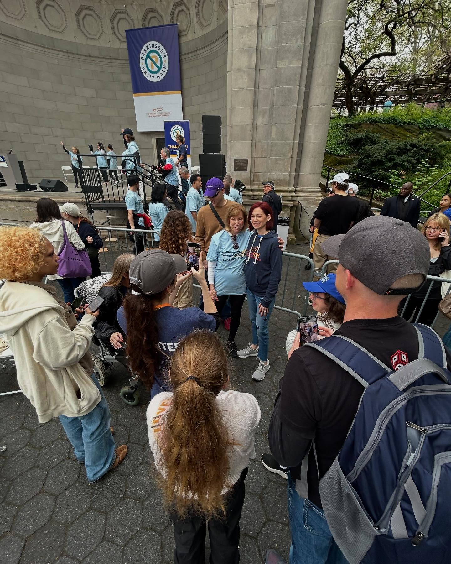 Carrie Preston Joins Michael J. Fox Foundation's Unity Walk With Sister Leslie For Parkinson's Research