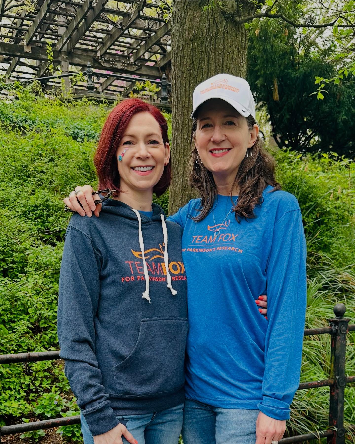 Carrie Preston Joins Michael J. Fox Foundation's Unity Walk With Sister Leslie For Parkinson's Research