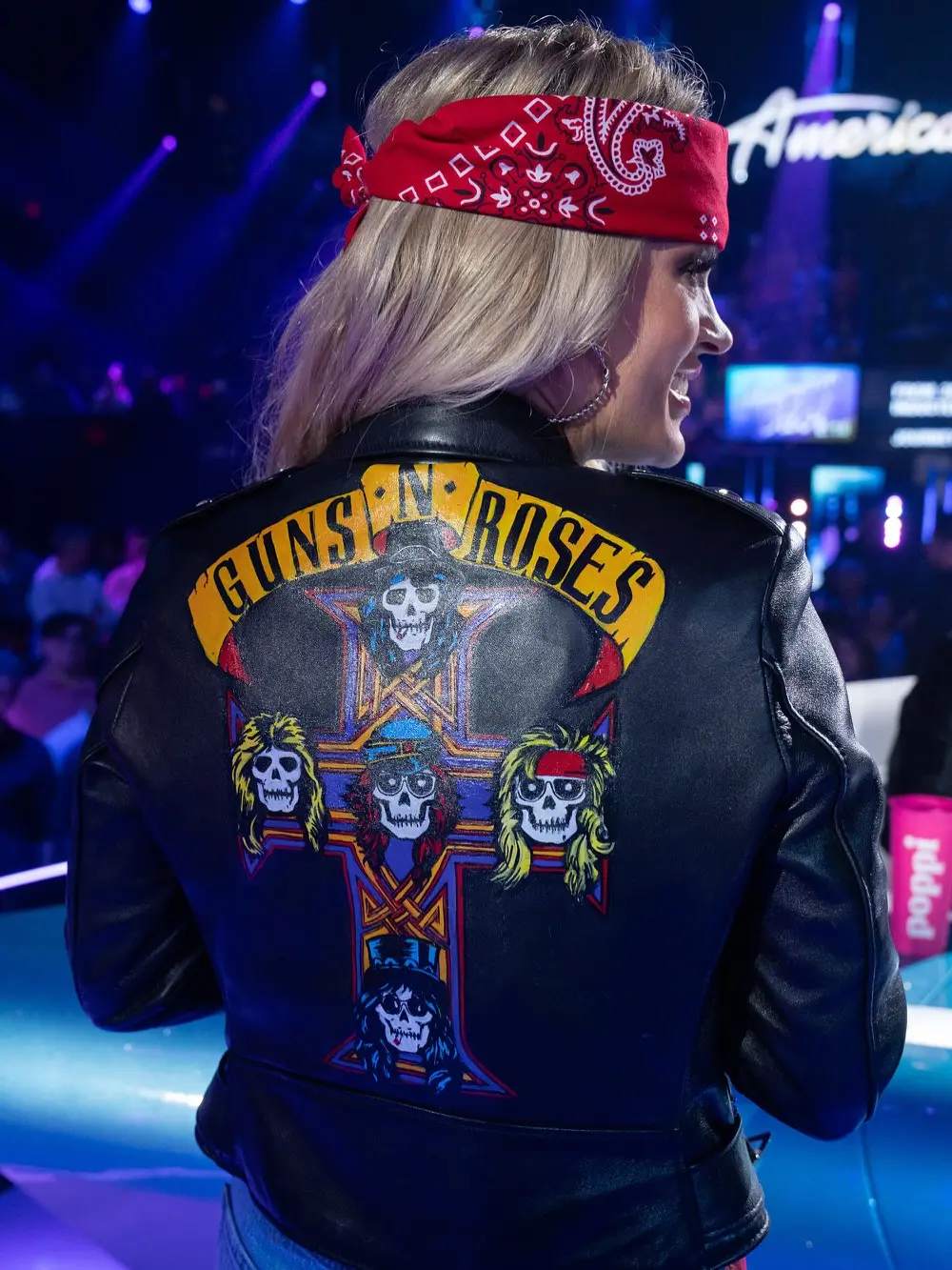Carrie Underwood Shines on American Idol in Iconic Look