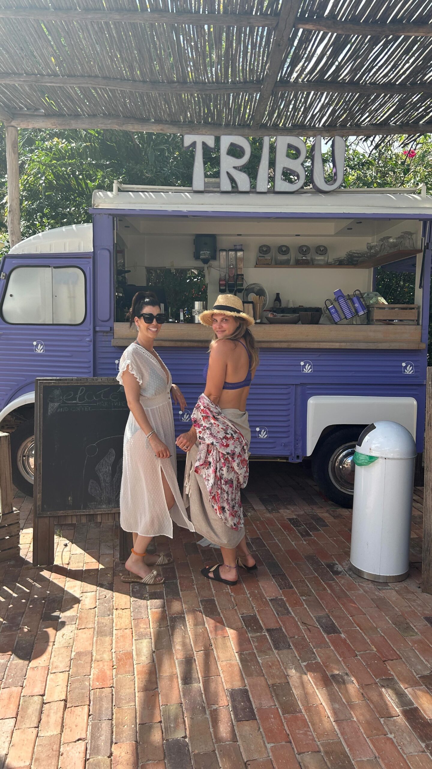 Cassandra Jean Celebrates Friend’s 40th Birthday in Global Style Star Cassandra Jean journeys halfway across the world to mark her 40th birthday milestone.