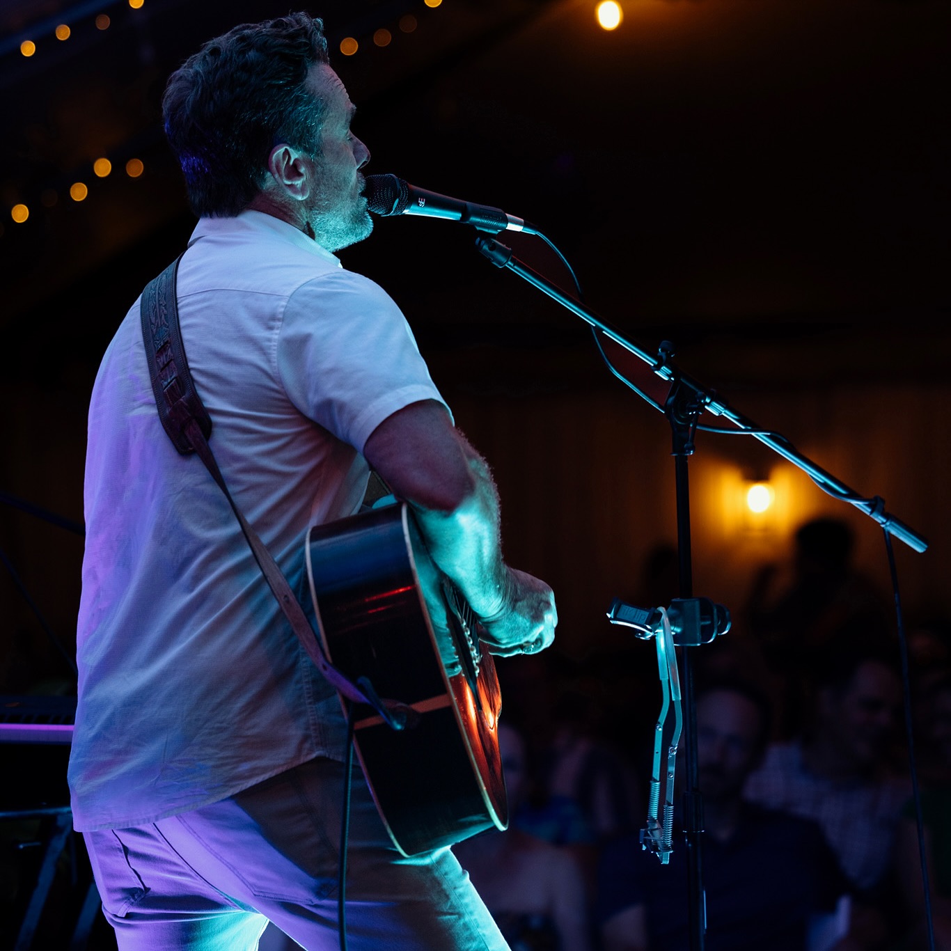 Charles Esten Shines Live Near Eastern Lake