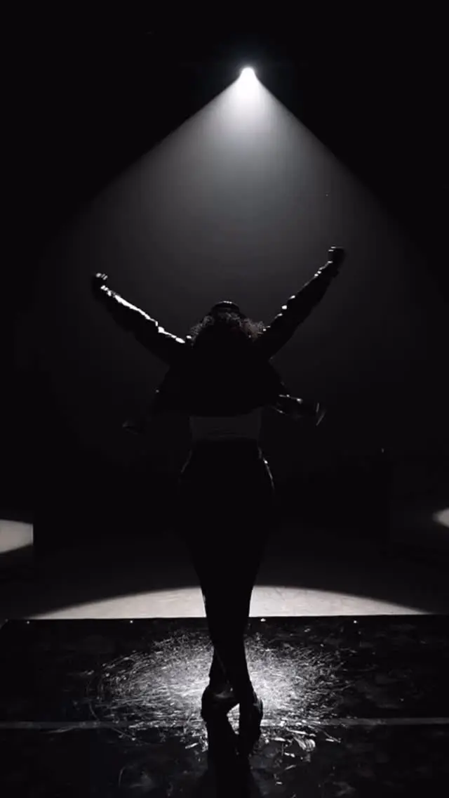 Chloe Arnold Channels Michael Jackson With Inspiring Tap Dance Performance Chloe Arnold Channels Michael Jackson With Inspiring Tap Dance Performance
