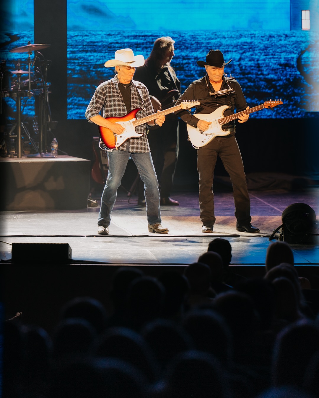 Clint Black Returns To Oxford Stage