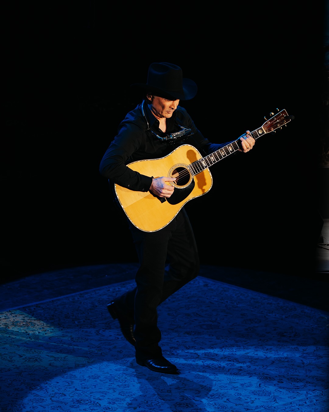 Clint Black Returns To Oxford Stage