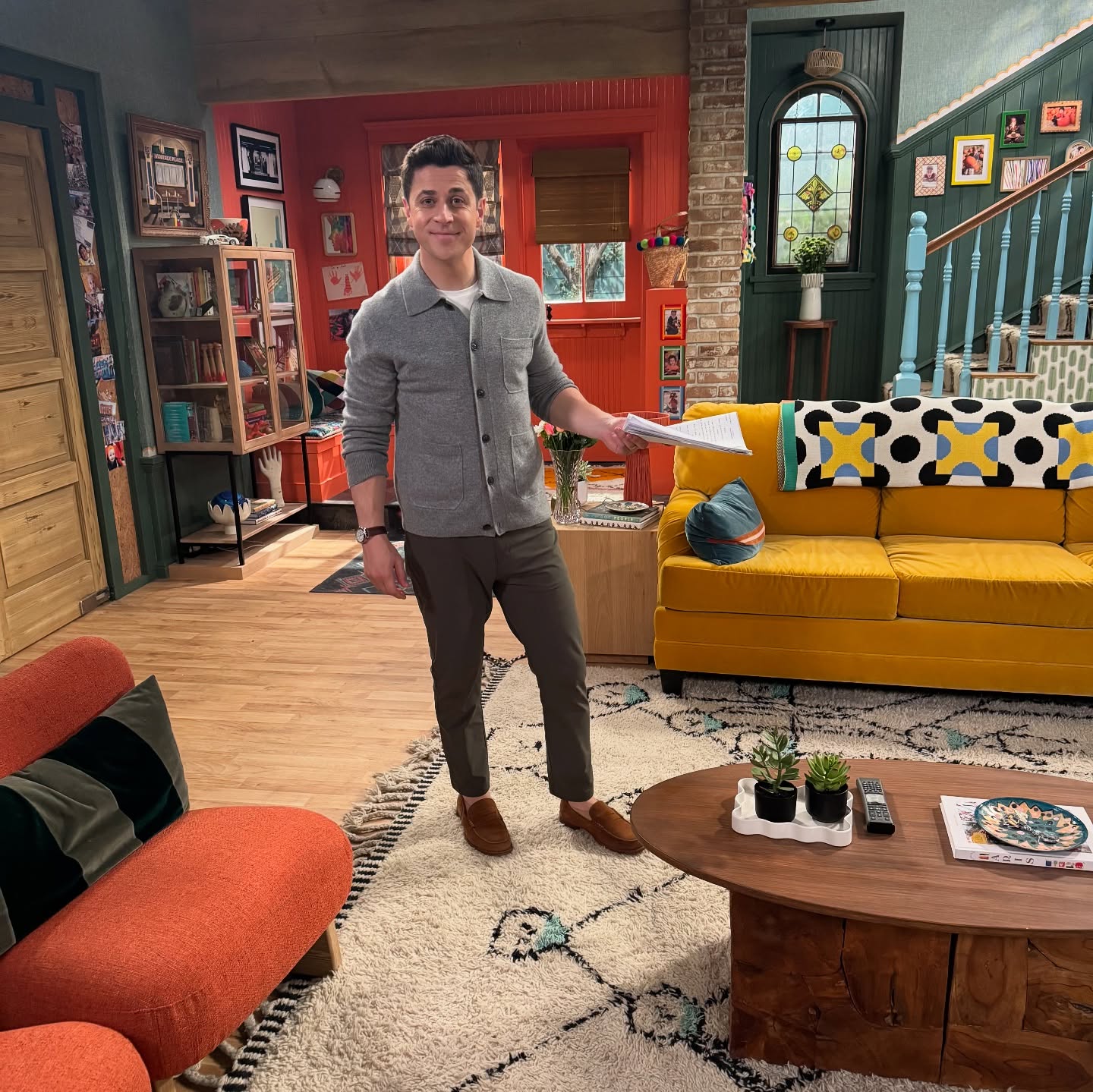 David Henrie Returns to LA With Vibrant Photo Dump and Kings Game Snapshots