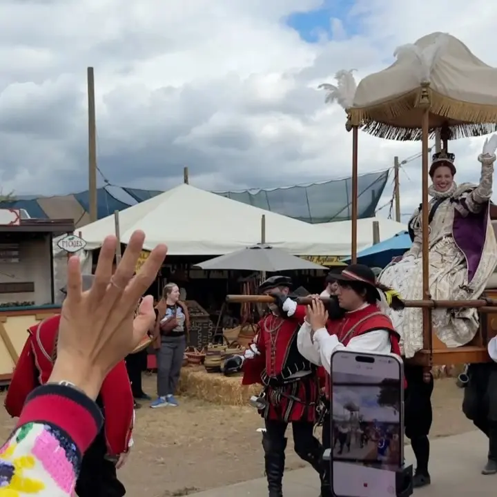 Dumbfoundead Stuns at Renaissance Fair in Korean Hanbok