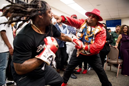 E-40 Shares Boxing Memory With Marshawn Lynch For NFL Star’s Birthday E-40 Shares Boxing Memory With Marshawn Lynch For NFL Star's Birthday