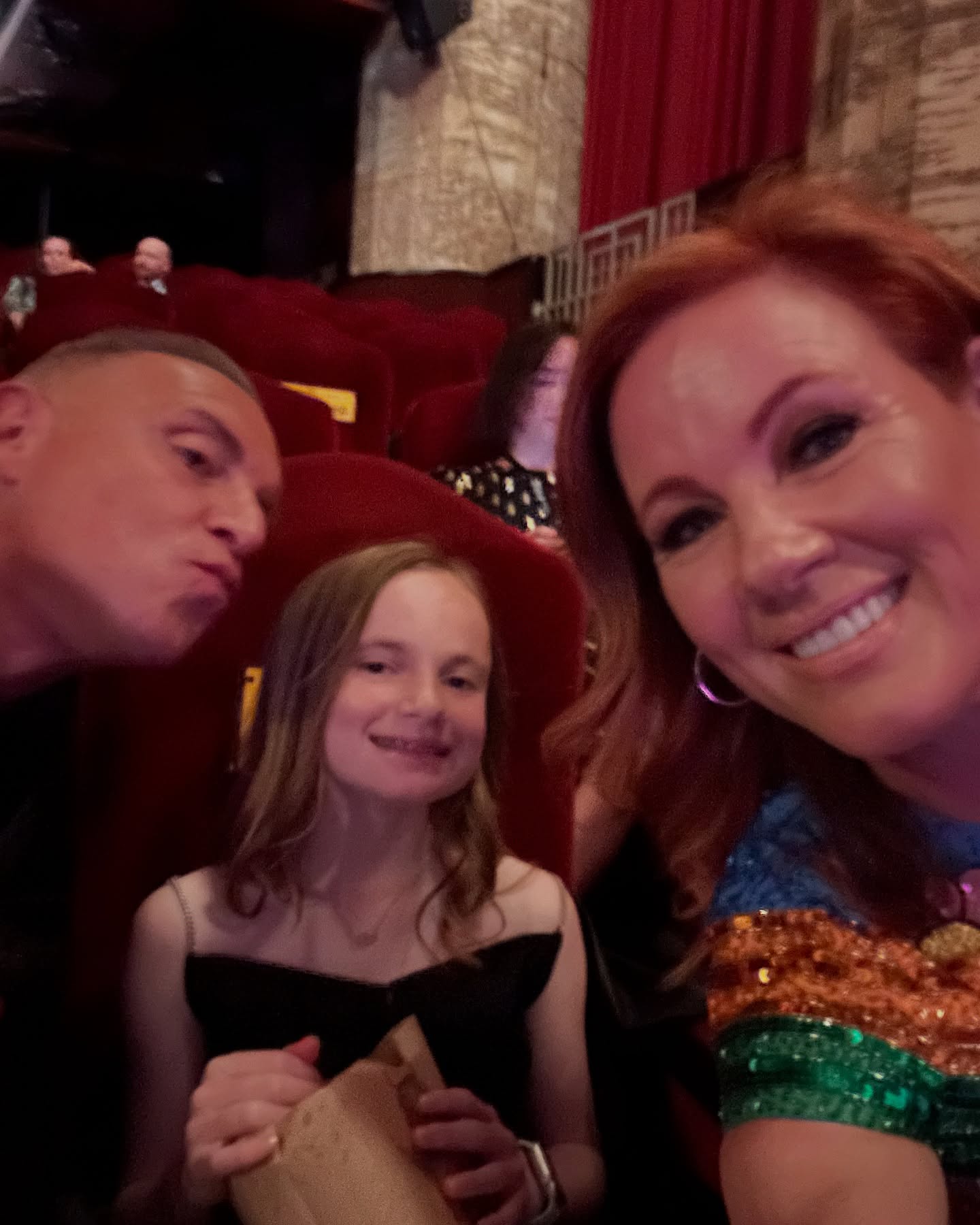 Elisa Donovan Attends TCM Film Festival Opening Night With Daughter Scarlett's Red Carpet Debut