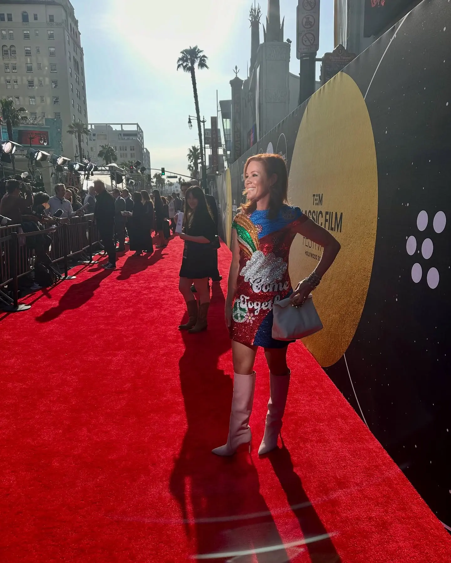 Elisa Donovan Attends TCM Film Festival Opening Night With Daughter Scarlett's Red Carpet Debut
