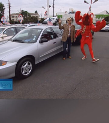 Comedy icon revisits classic moment from her show where she practiced her talking skills at a car lot