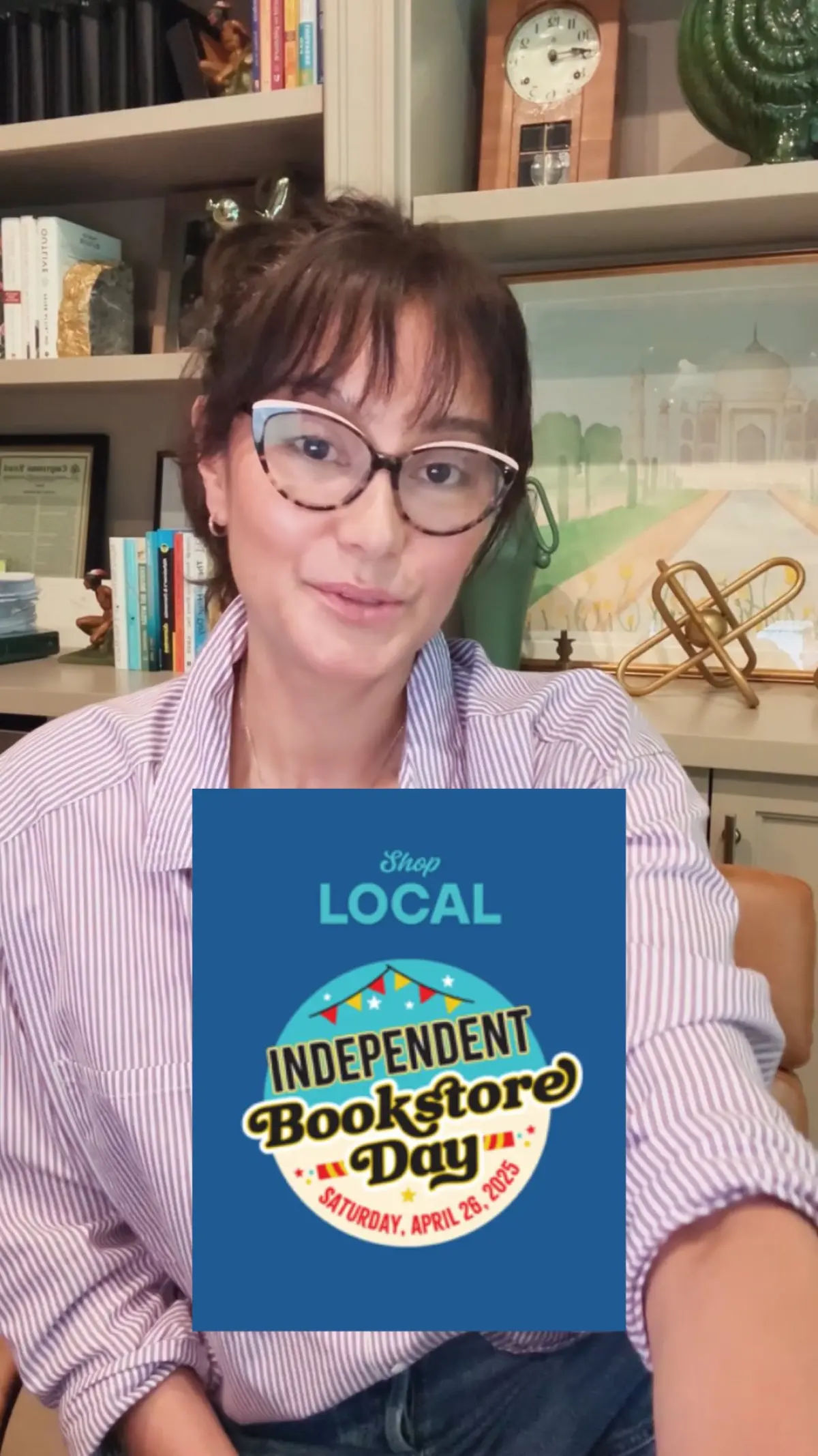 Emma Heming Willis Celebrates Independent Bookstore Day With Her 10-Year-Old ‘Wingwoman’ The new author shares her love for local bookstores while promoting her upcoming caregiving book.