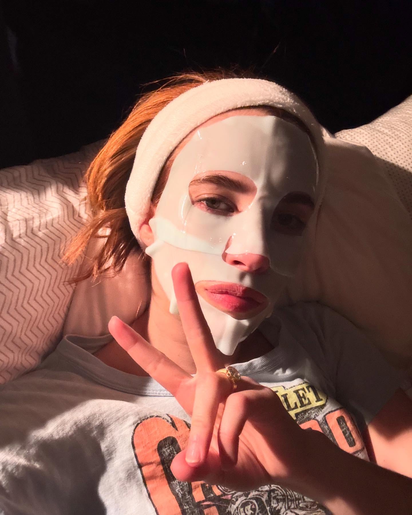Emma Roberts Reveals 'Pieces of April' Look