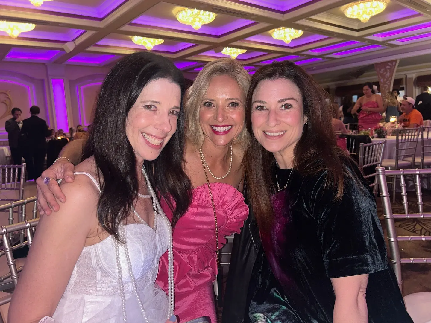 Fake Wedding Charity Bash Rocks With Lively Guests