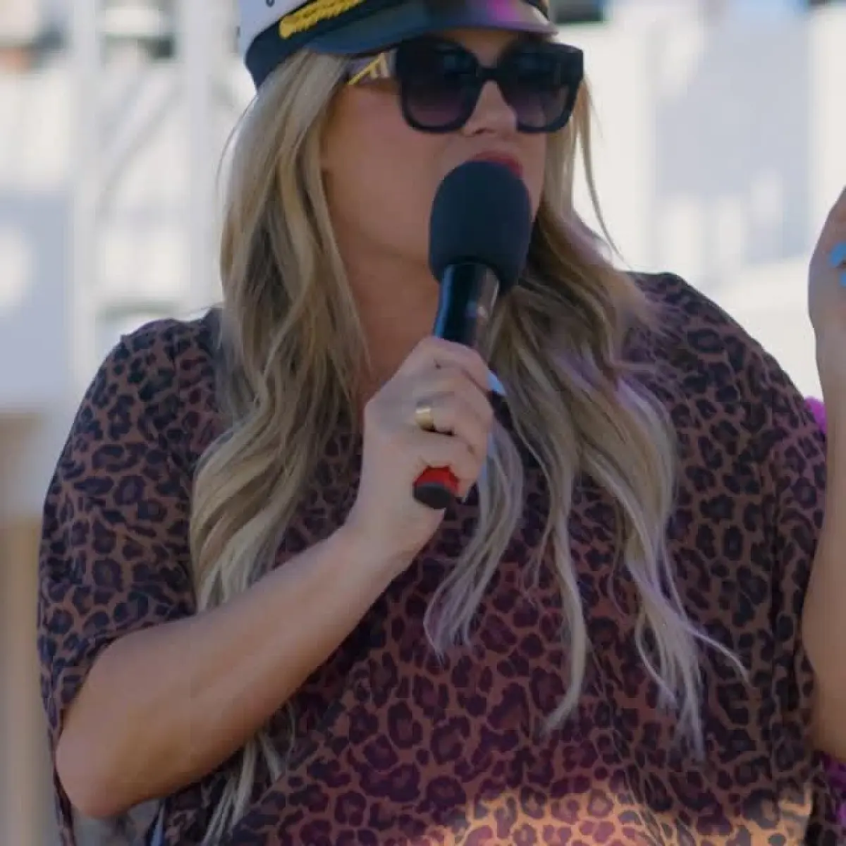 Heather McMahan Shares Wild Cruise Adventure With Robin Comedian gives fans an unforgettable glimpse into her cruise adventure.