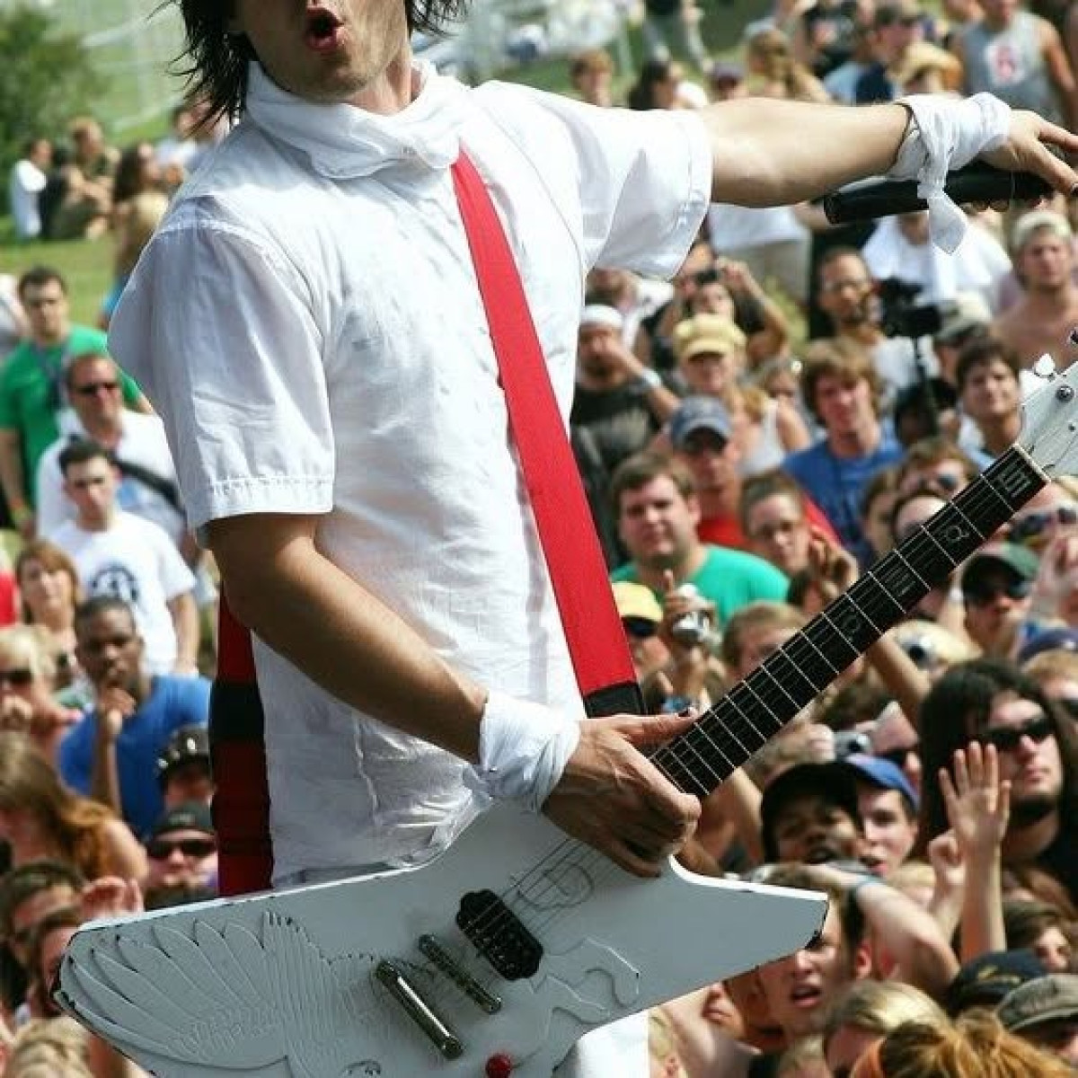 Nostalgic clip surfaces as band gears up for 'A Beautiful Lie' 20th anniversary celebrations.