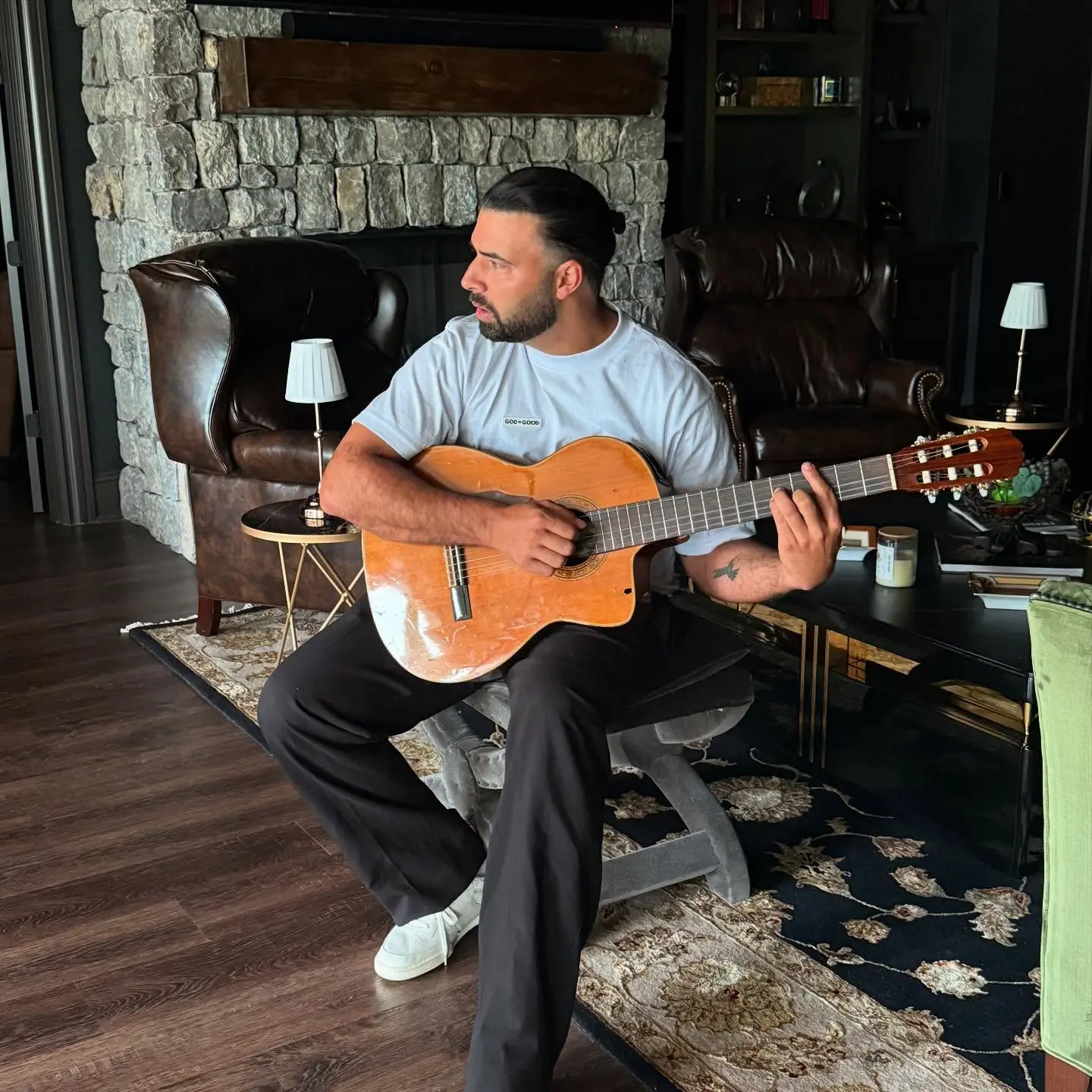 Jencarlos Canela Sizzles at Rudy’s in Nashville