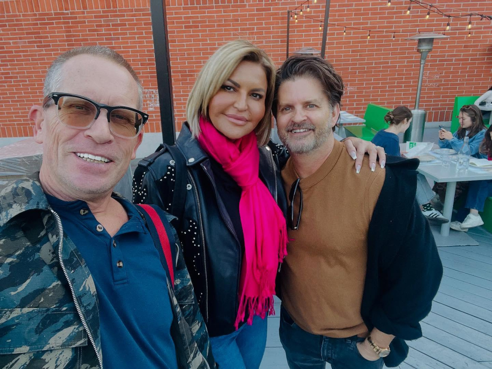 Jennifer Gimenez Enjoys Cozy Dinner With Brother Jim Hecht Jennifer Gimenez shares heartfelt moments with her brother Jim Hecht at a cozy dinner now!
