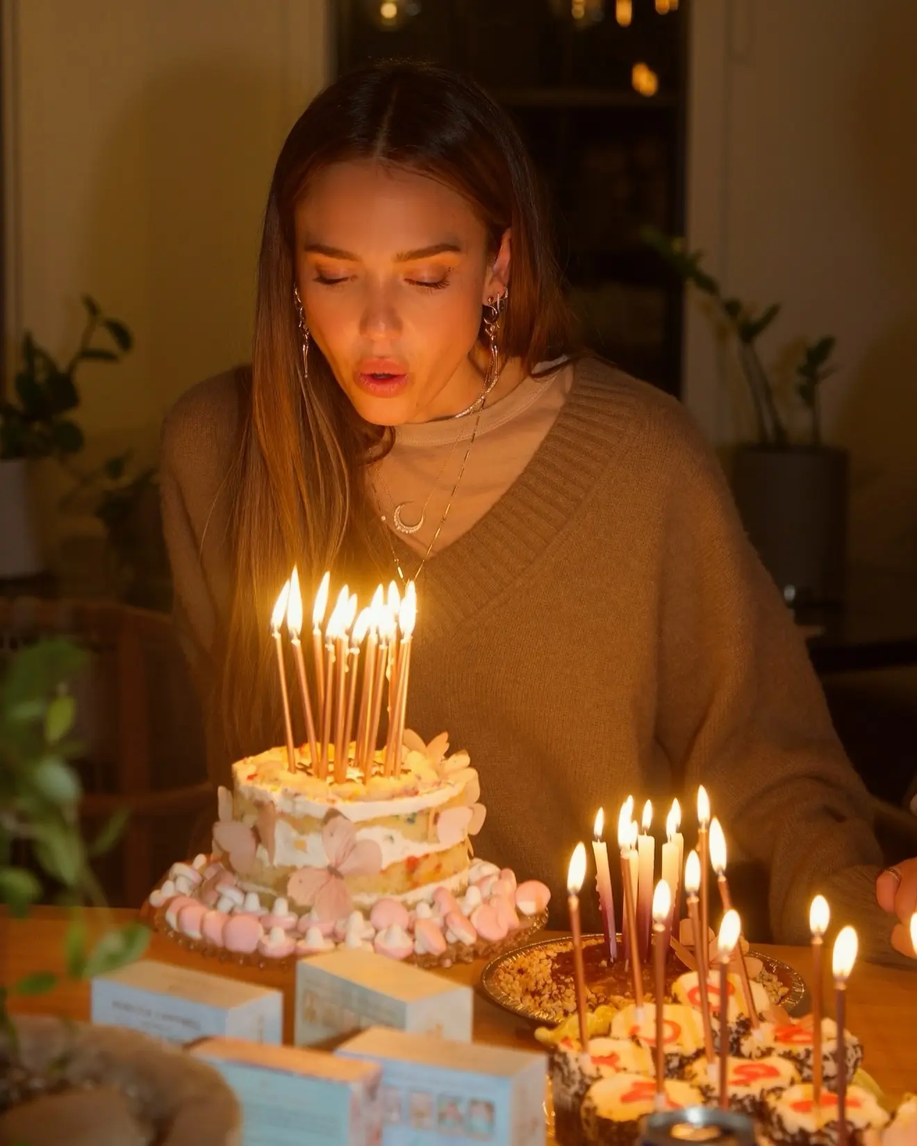 Jessica Alba Reflects on Self-Love in Birthday Tribute Jessica Alba celebrates her birthday with gratitude, self-acceptance, and deep self-love.