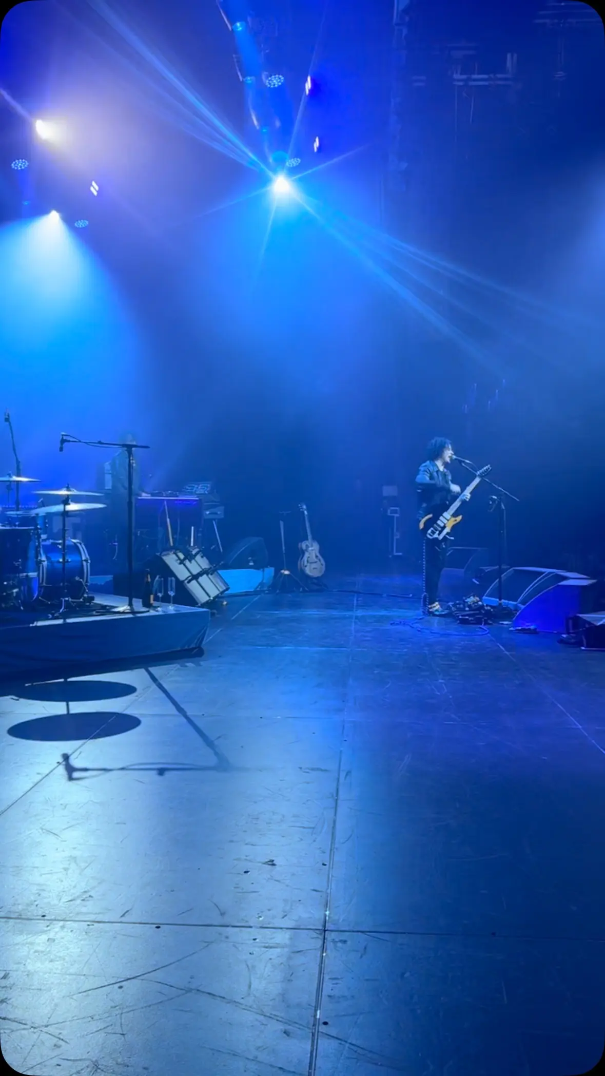 Johnny Galecki Raves About Jack White's Concert, Shares 'Chivalrous' Champagne Moment