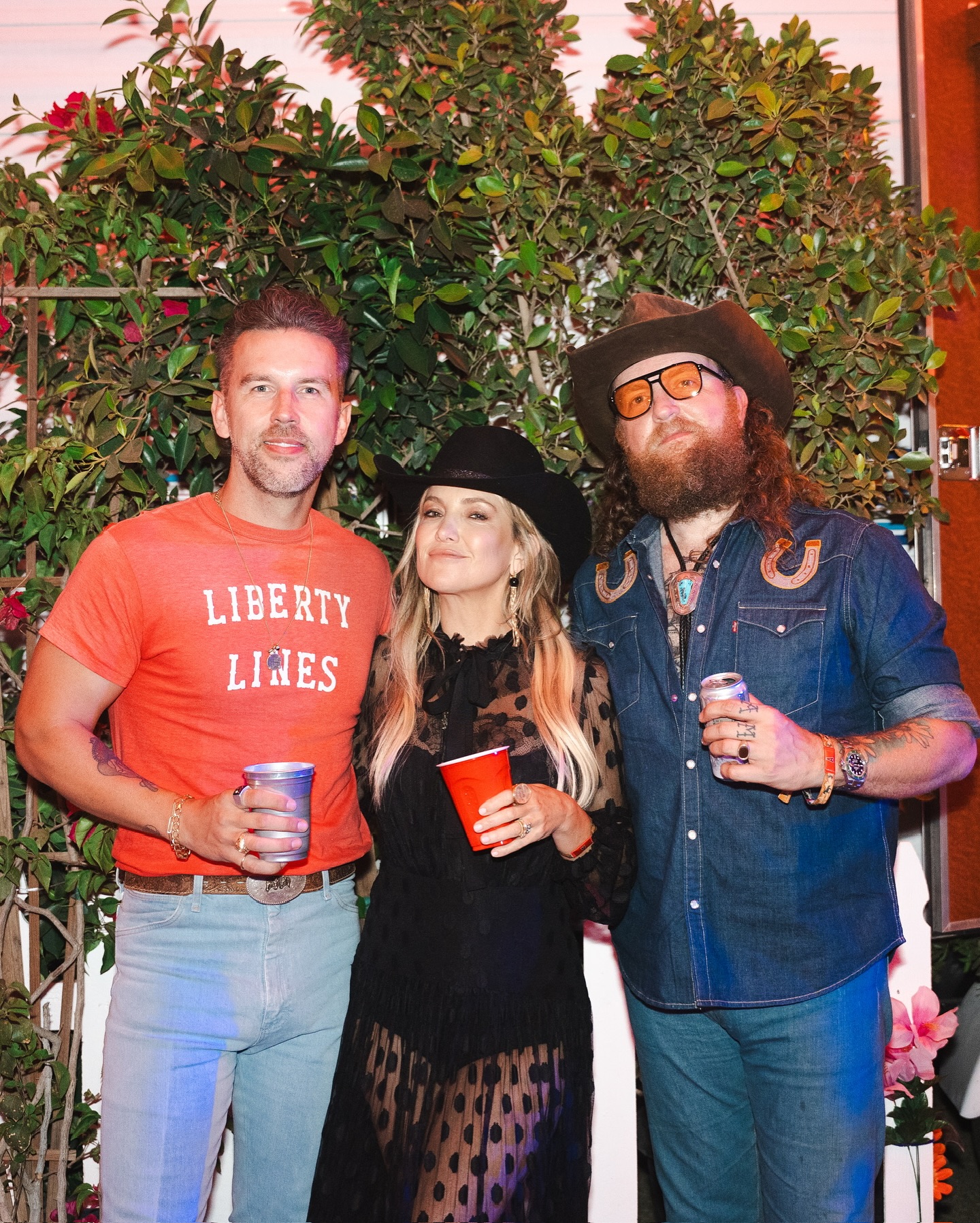 Kate Hudson Shines At Stagecoach Festival With Brothers Osborne Actress dons her childhood 'Cowboygirl hat' for exciting country music collaboration.