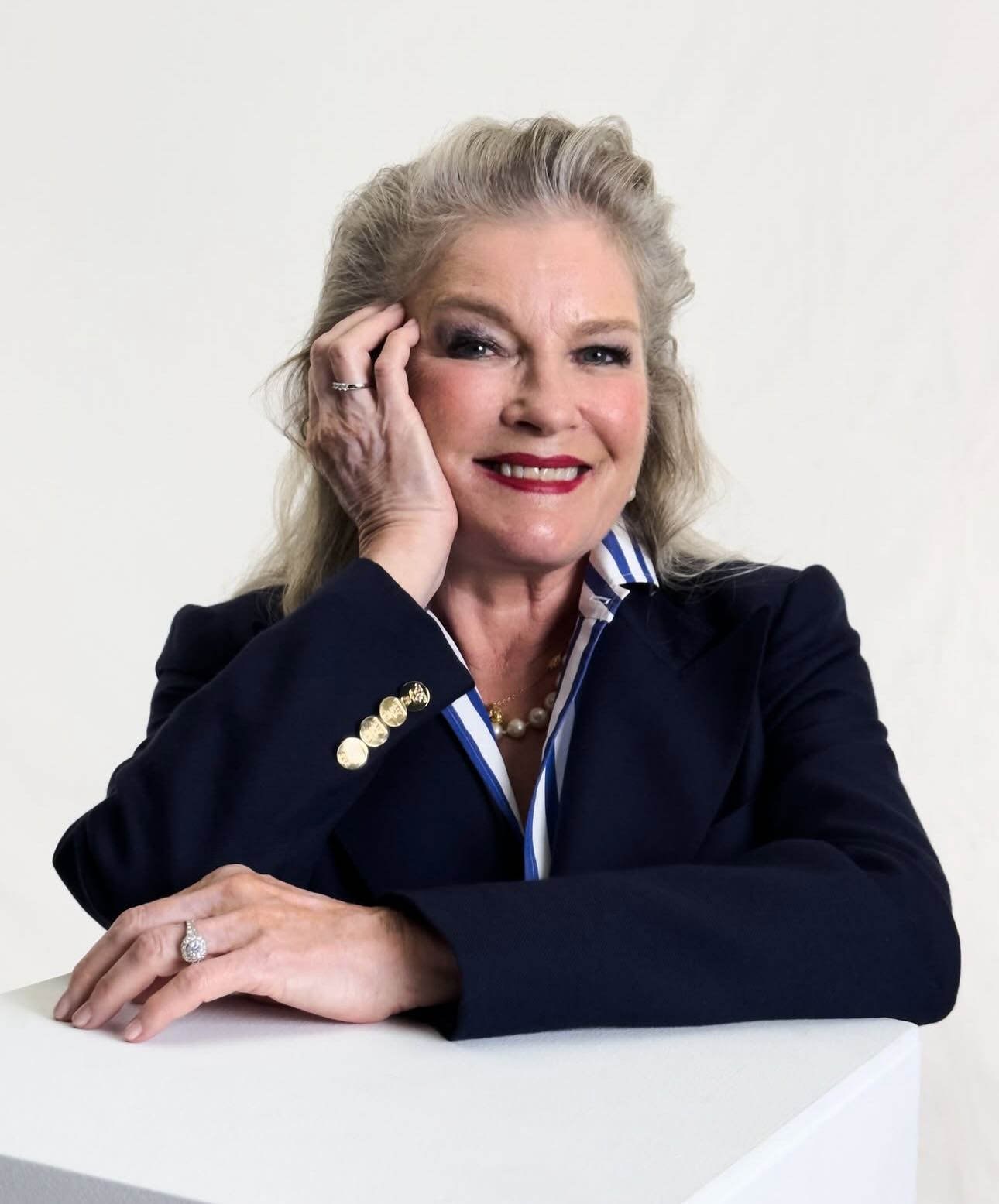 Kate Mulgrew Stars at Dope Thief Emmy House Event Celebrity Kate Mulgrew joins a stellar cast at the Dope Thief discussion on AppleTV. &fun!