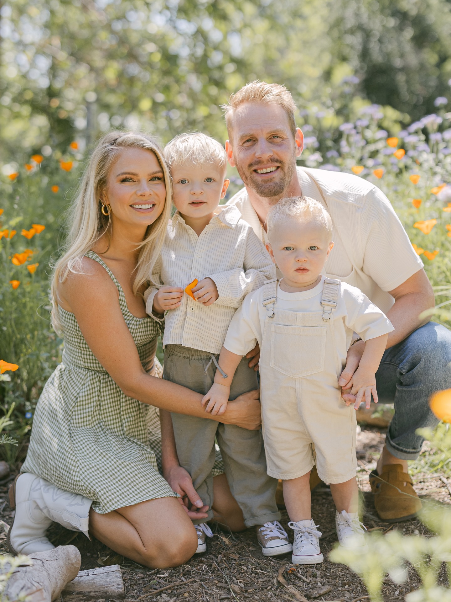 Kelli Goss Shimmers In A Whirlwind 20-Minute Mini Shoot Celebrity shines in a 20-minute mini shoot