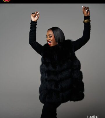 Grammy-winning artist celebrates streaming success with her team