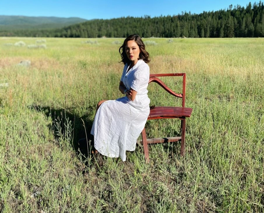 Lindsay Price Celebrates Earth Day With Stunning Nature Photos: ‘May Your Footsteps Be Gentle’ Lindsay Price Celebrates Earth Day With Stunning Nature Photos: 'May Your Footsteps Be Gentle'