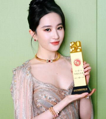 Liu Yifei Receives Directors Association’s Actress Of The Year Award