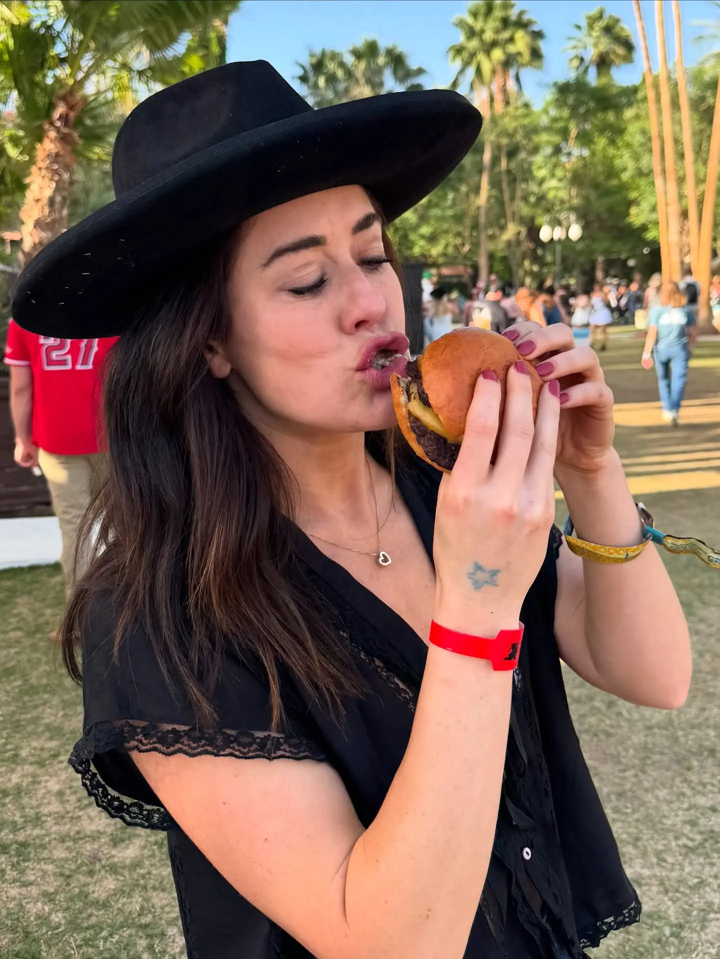 Manon Mathews Enjoys Burger Bite At Stagecoach Festival Celebrity balances motherhood with festival fun