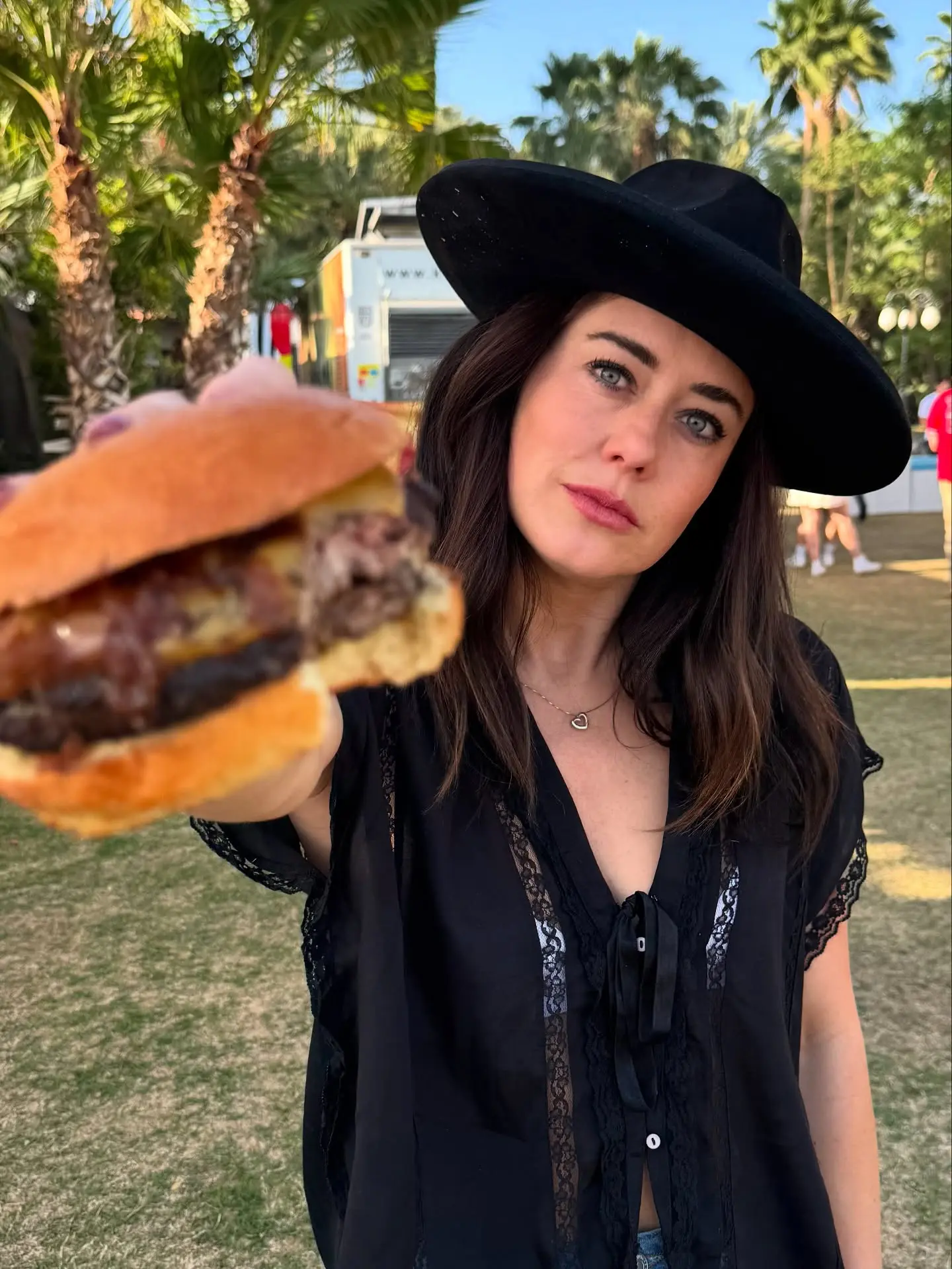 Manon Mathews Enjoys Burger Bite at Stagecoach Festival