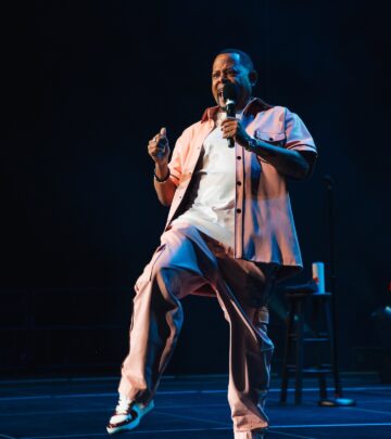 Comedy legend energizes Hard Rock Live with electrifying performance on national comedy tour.