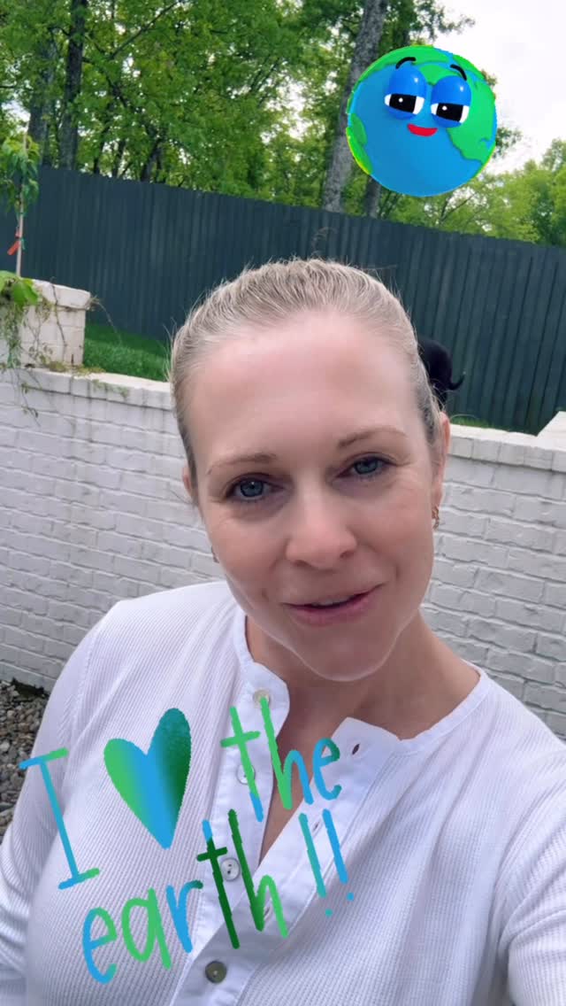 Melissa Joan Hart Advocates For Environmental Action On Earth Day With Practical Tips Melissa Joan Hart Advocates For Environmental Action On Earth Day With Practical Tips