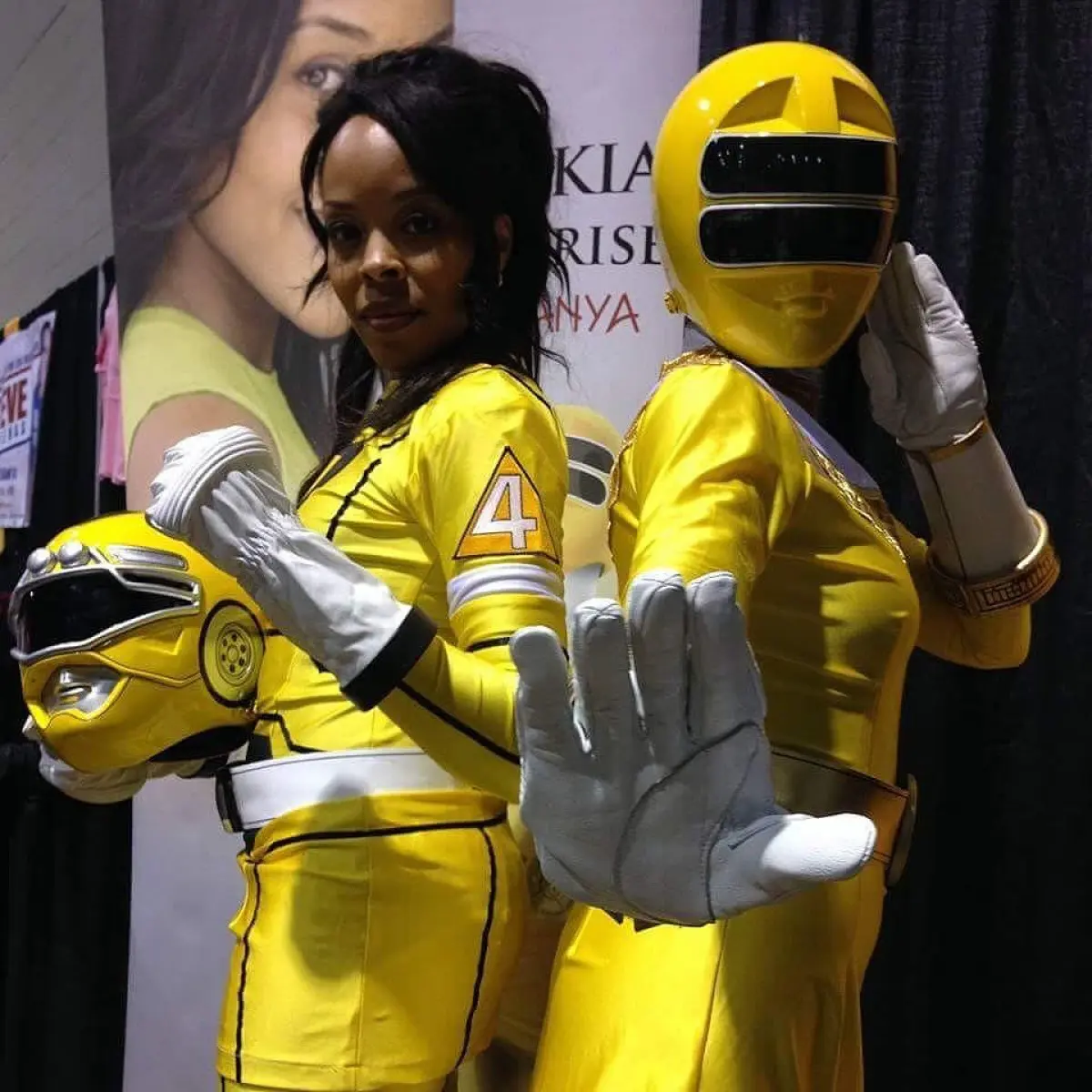 Former Yellow Ranger celebrates her iconic role with a twinning photo that delights fans