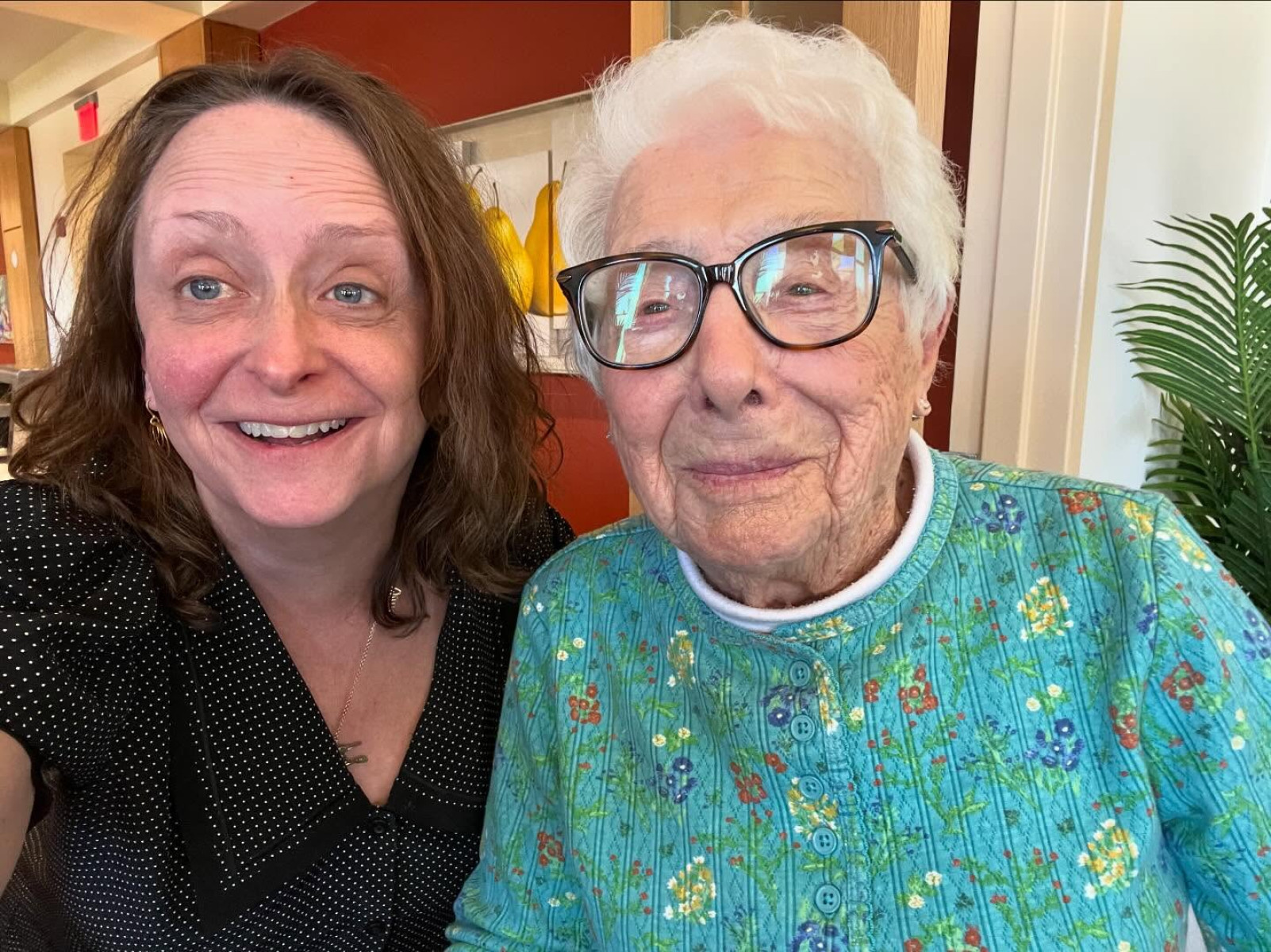 The SNL alum shares heartwarming photos of her extended family gathering.