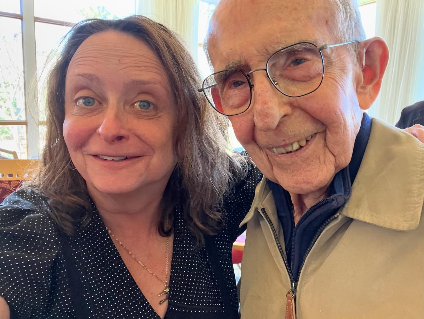 Rachel Dratch Celebrates Family Reunion With 102-Year-Old Aunt Mary And 90-Year-Old Uncle Morry In Boston