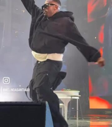 R&B star shares his excitement as Windy City's enthusiastic crowd creates unforgettable show.