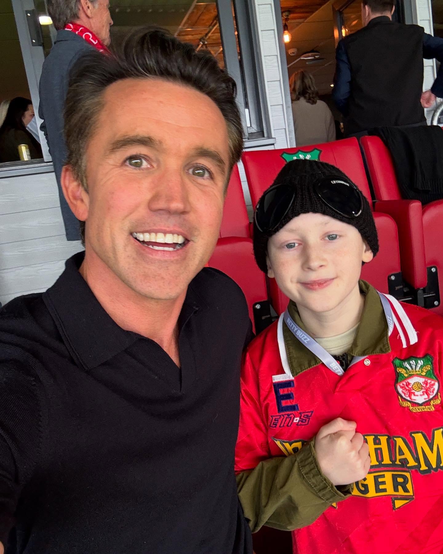 Rob McElhenney Honors Inspirational Friend Archie This Season Rob McElhenney honors loyal friend Archie, inspiring strength and resilience this season!!