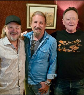 Veteran actor shares glimpse of gathering with country music stars at Cock of the Walk Studios