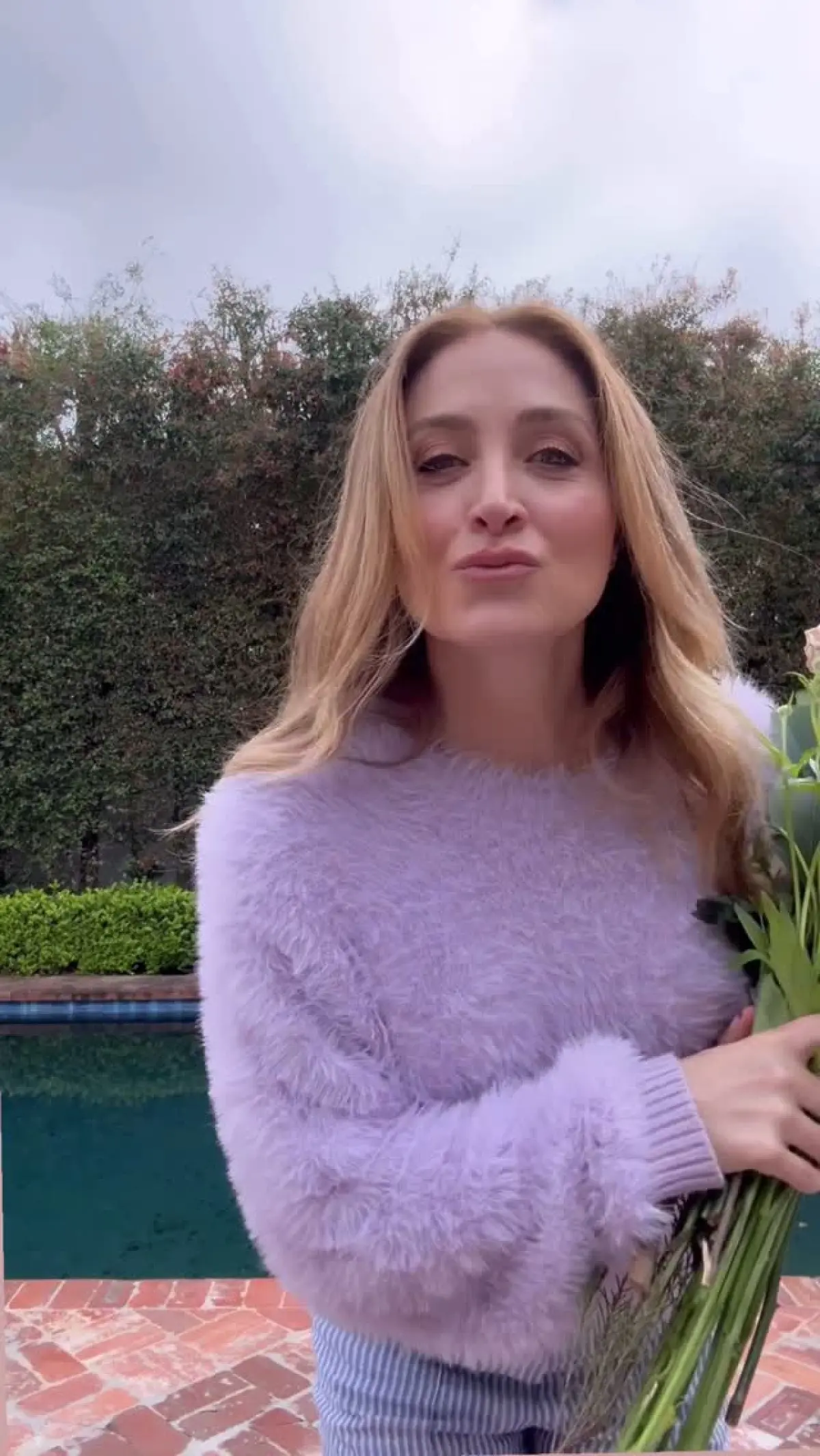 Sasha Alexander Embraces Spring With Vibrant Floral-Themed Post The actress embraces spring with a bloom-inspired look